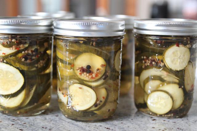 Zucchine, inscatolate senza sterilizzazione. Ricette per tutti i gusti