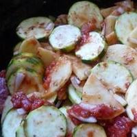 Come cucinare le zucchine in umido con le patate?