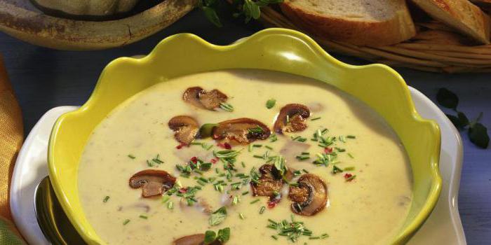 Come cucinare una deliziosa zuppa con formaggio e funghi