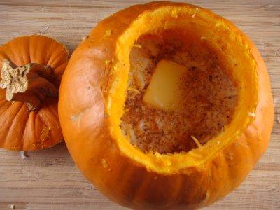 Come cuocere una zucca intera nel forno?