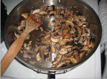 Pilaf di lenticchie con funghi champignons per chi non mangia carne