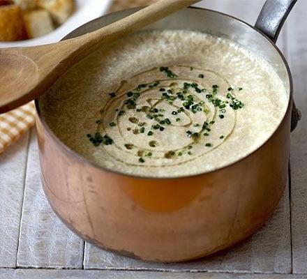 Scegli la tua ricetta di zuppa con i funghi