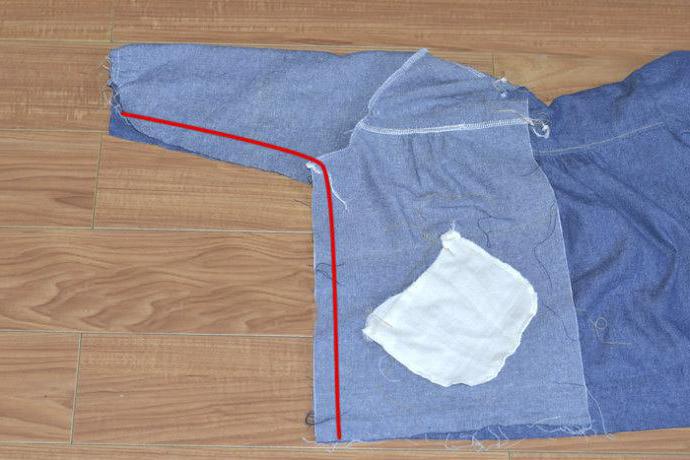 Modello di giacca per bambini con cappuccio