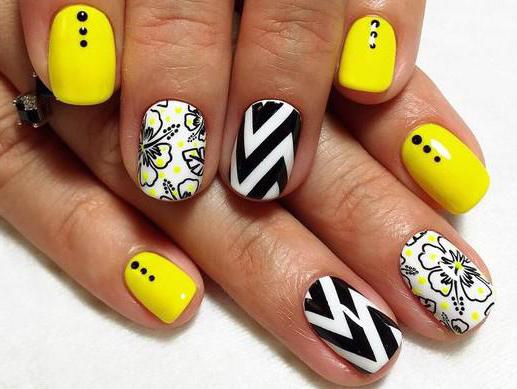 brillante manicure floreale