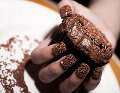 Manicure nei toni del marrone: idee. Manicure al cioccolato