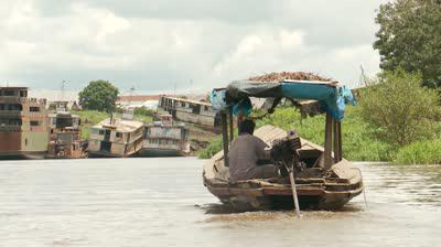 L'Amazzonia è il più grande sistema fluviale del pianeta. Uso economico del Rio delle Amazzoni