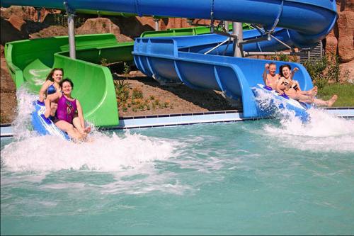 aquapark hotel alushta