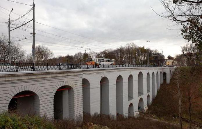 Kaluga: il ponte di pietra. Il monumento di importanza federale