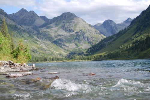 Vacanze invernali ed estive nella regione di Kemerovo: dagli sci ai catamarani