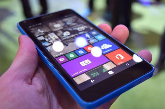 caratteristiche di lumia 640